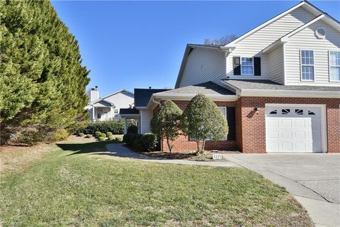 A home in Clemmons