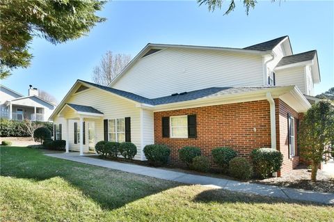 A home in Clemmons