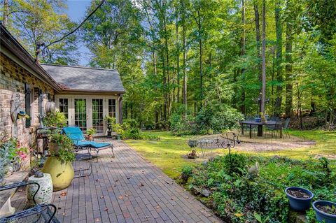 A home in Kernersville