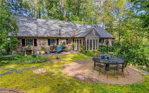 A home in Kernersville