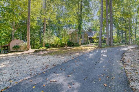 A home in Kernersville