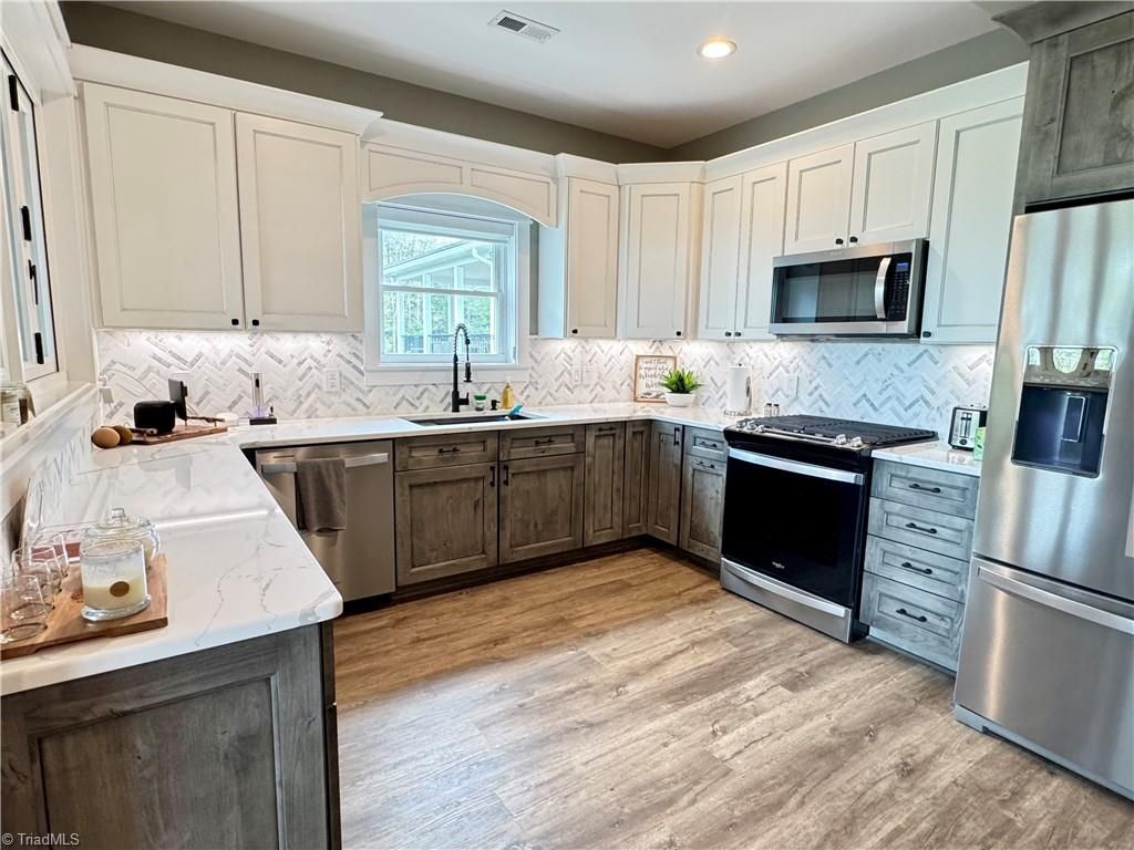 Photo of 70 Paynes Court, Roaring Gap, NC 28668 (MLS # 1179593)