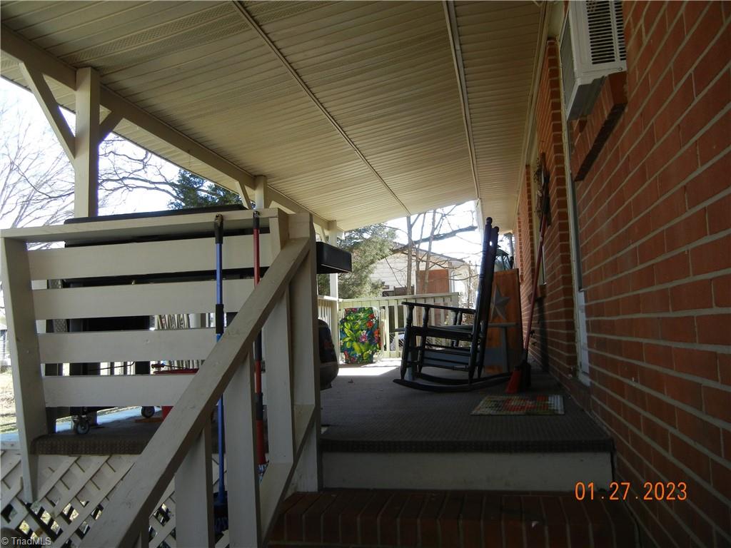 Photo 4 of 14 of 670 Highland Park Drive house