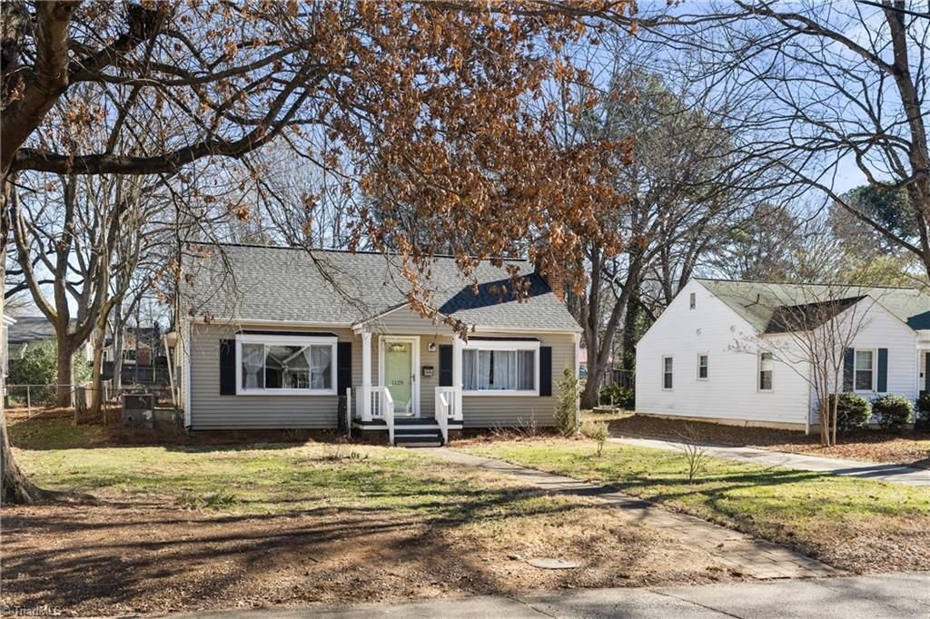 Photo of 1129 Melrose Street, Winston-Salem, NC 27103 (MLS # 1207479)