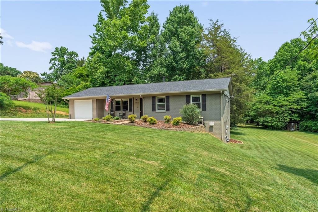 4879 Colonial Circle