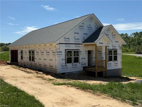 Homes For Sale - 32 River Chase Drive<br/> Traphill, NC 28685