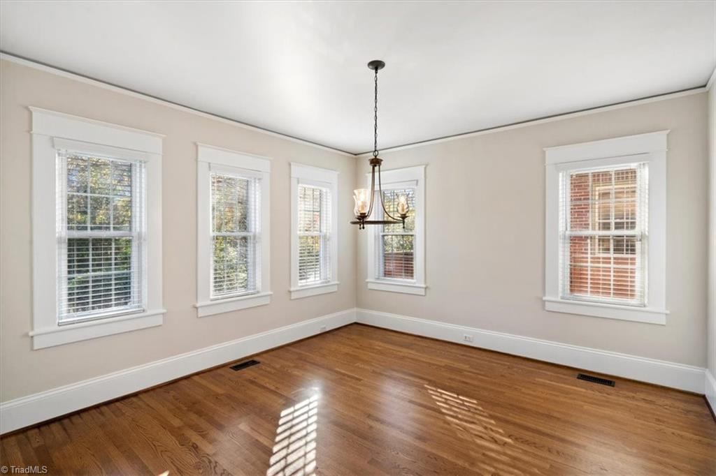 Greensboro, North Carolina 27403, United States, 3 Bedrooms Bedrooms, ,2 BathroomsBathrooms,Residential,Pending,29561