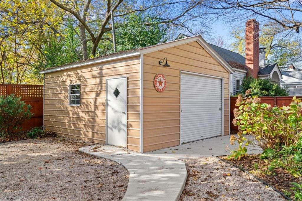 Greensboro, North Carolina 27403, United States, 3 Bedrooms Bedrooms, ,2 BathroomsBathrooms,Residential,Pending,29561