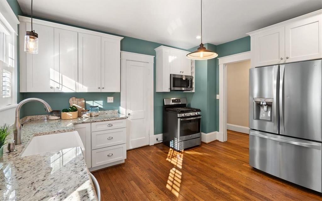 Greensboro, North Carolina 27403, United States, 3 Bedrooms Bedrooms, ,2 BathroomsBathrooms,Residential,Pending,29561