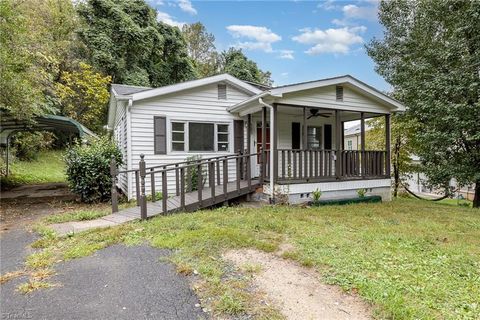 A home in Mount Airy