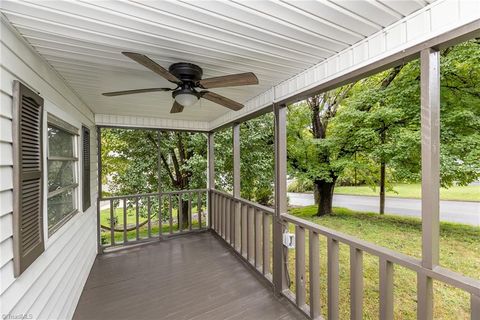 A home in Mount Airy