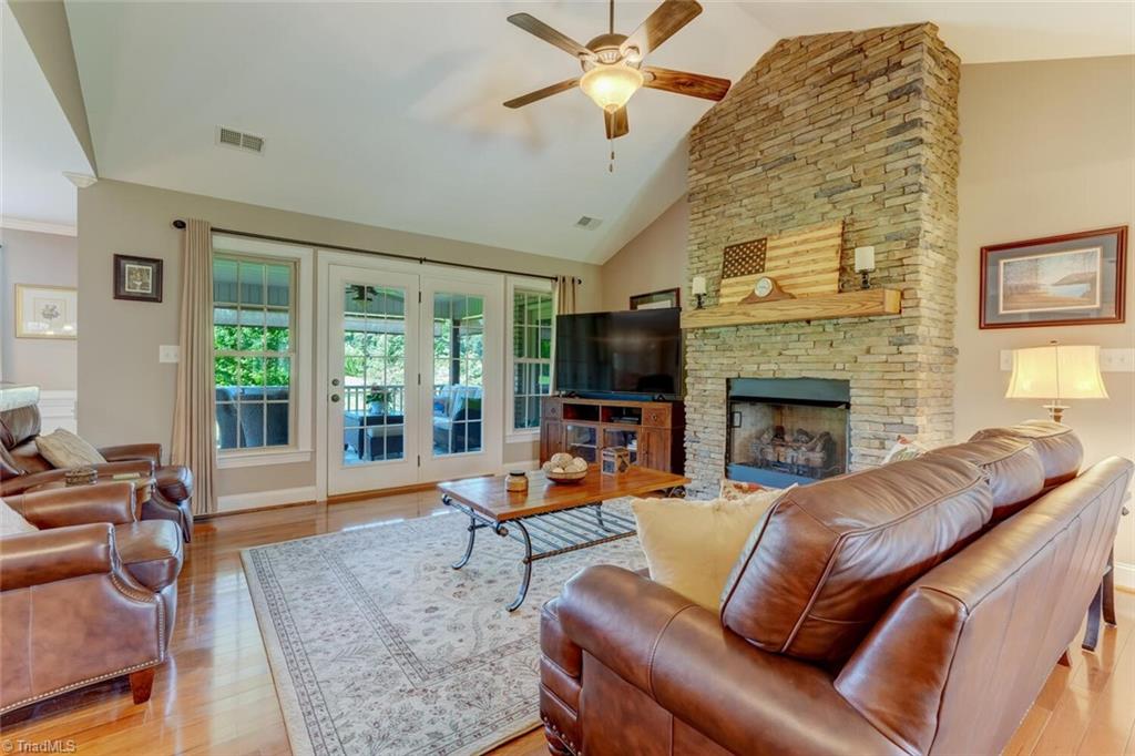 183 Oak Leaf Drive, Reidsville, North Carolina image 13