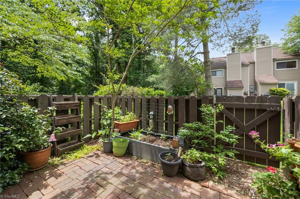 217 Village Lane #G, Greensboro, North Carolina image 4