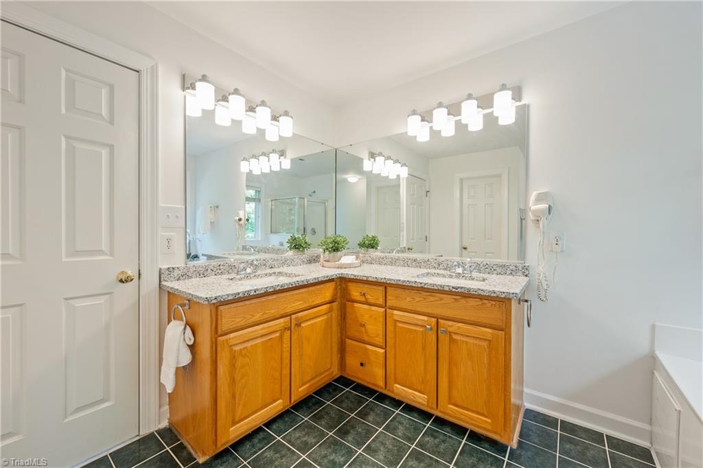 5006 Hartridge Way, Greensboro, North Carolina image 29