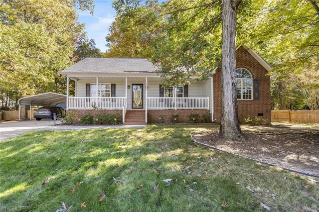 4302 Fox Street, photo 2 of 31
