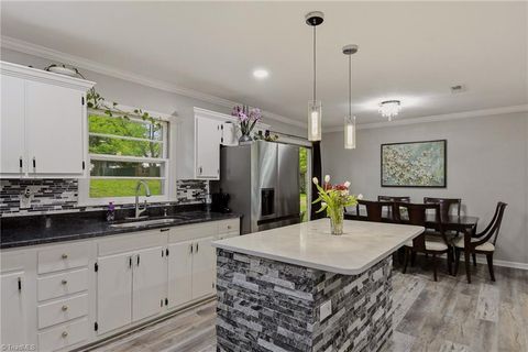 Condo For Sale - 104 Jacklyn Court<br/> High Point, NC 27265