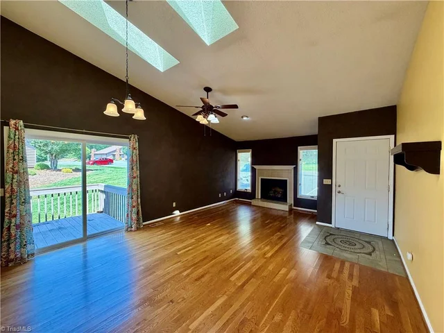 1540 Ivy Trace, photo 4 of 22