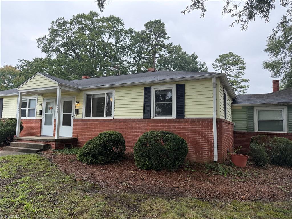 Photo of 1828 Villa Drive, Greensboro, NC 27403 (MLS # 1236448)