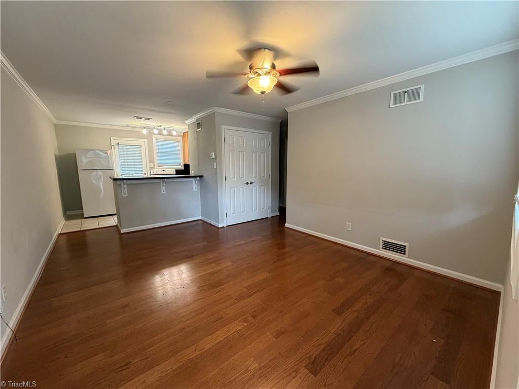 Photo of 1828 Villa Drive, Greensboro, NC 27403 (MLS # 1236448)