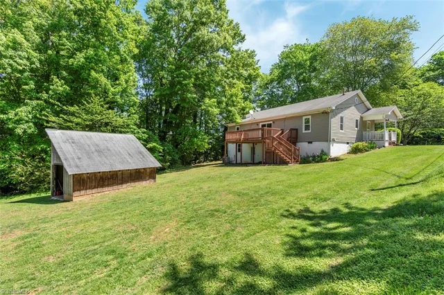 213 Old Westfield Road, photo 5 of 39