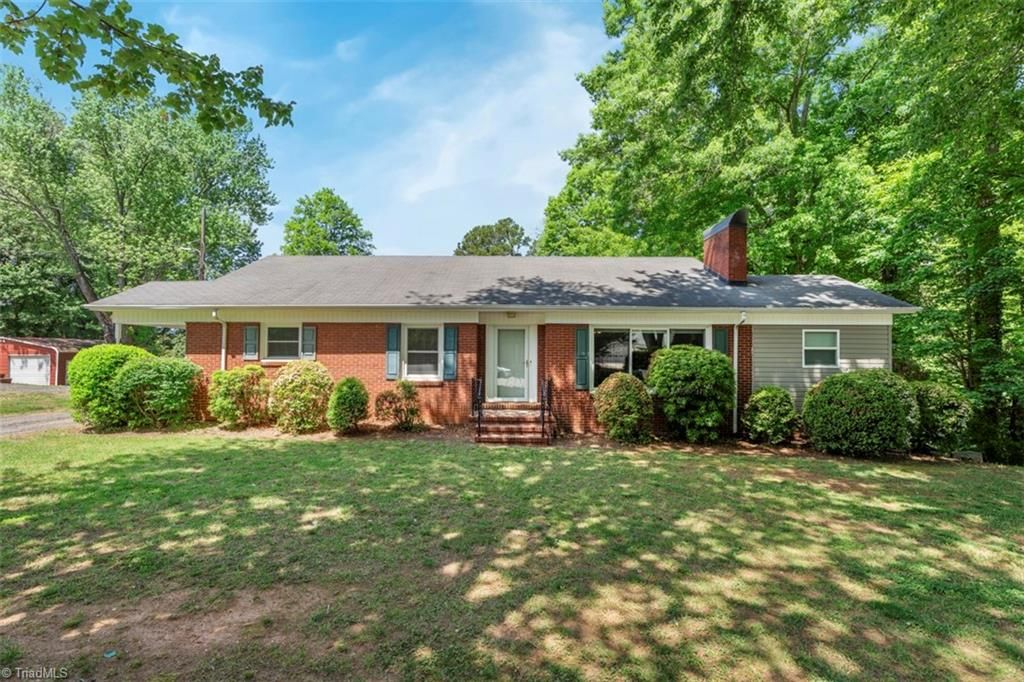 Photo of 213 Old Westfield Road, Pilot Mountain, NC 27041 (MLS # 1216904)