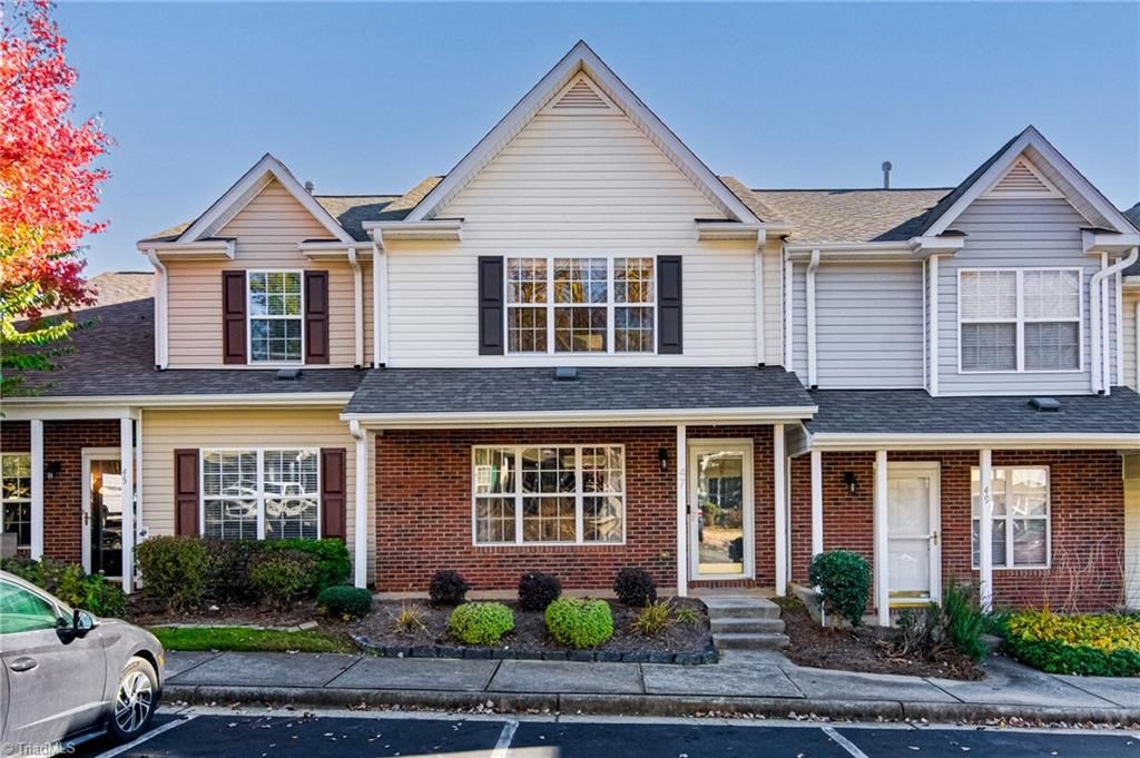 Photo of 47 Tannenbaum Circle, Greensboro, NC 27410 (MLS # 1207163)