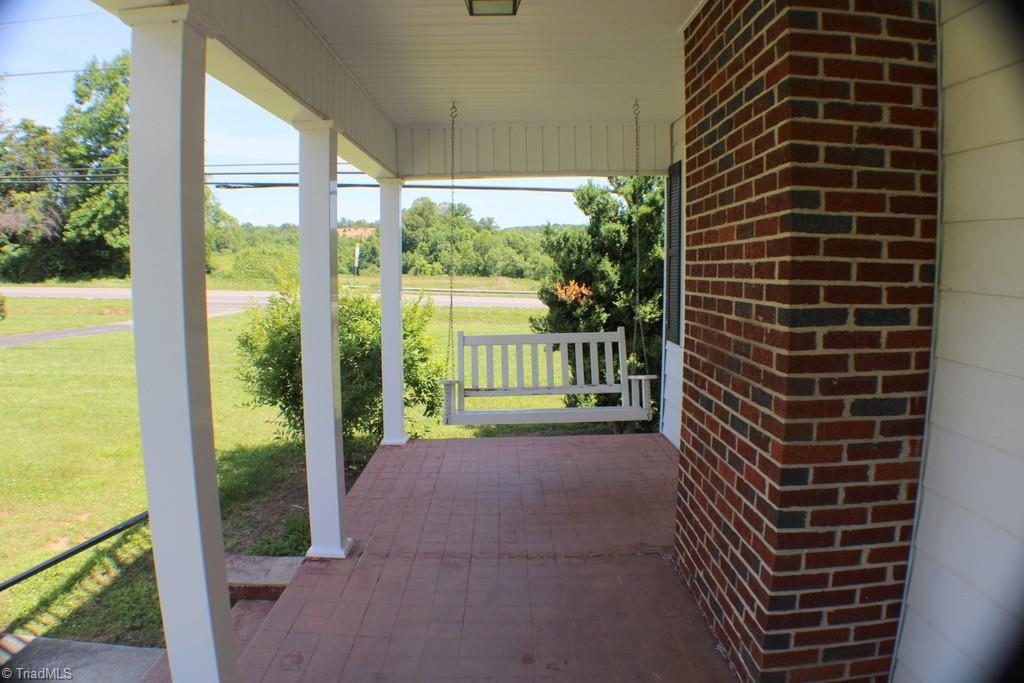 2289 W Pine Street, Mount Airy, North Carolina image 22