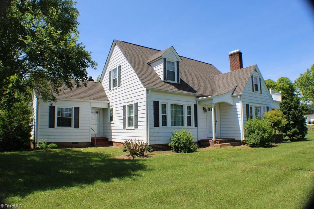 2289 W Pine Street, Mount Airy, North Carolina image 1