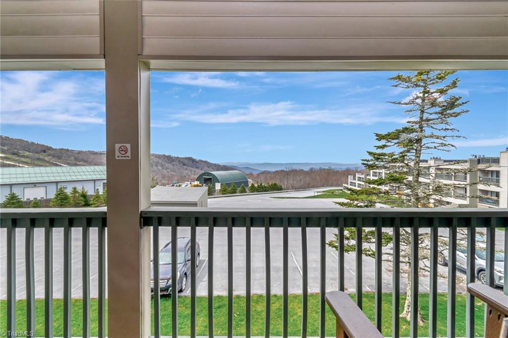 301 Pinnacle Inn Road #2210, Beech Mountain, North Carolina image 2