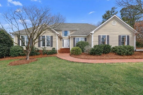 Photo for 415 N Greenbriar Road
