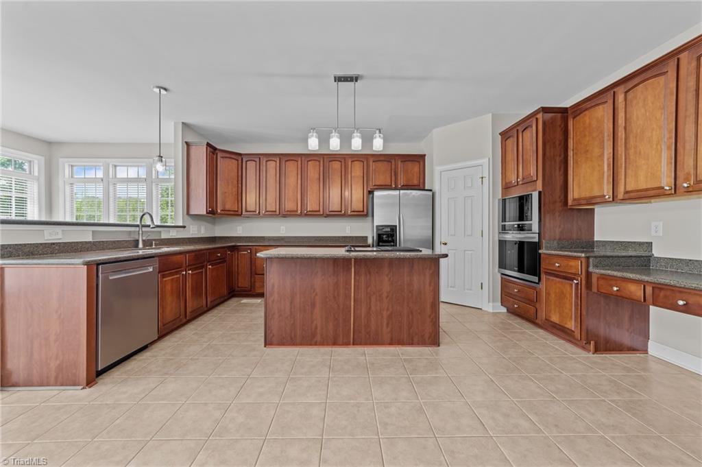 8407 Chartwell Drive, Oak Ridge, North Carolina image 18