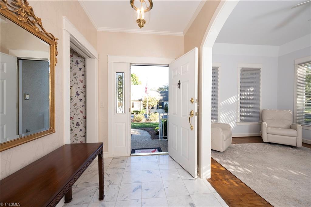 126 Linden Place