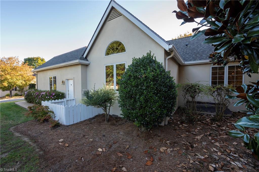 126 Linden Place