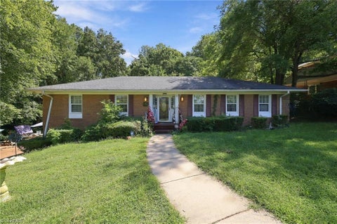 Homes For Sale - 505 Kinard Drive<br/> Winston-Salem, NC 27101