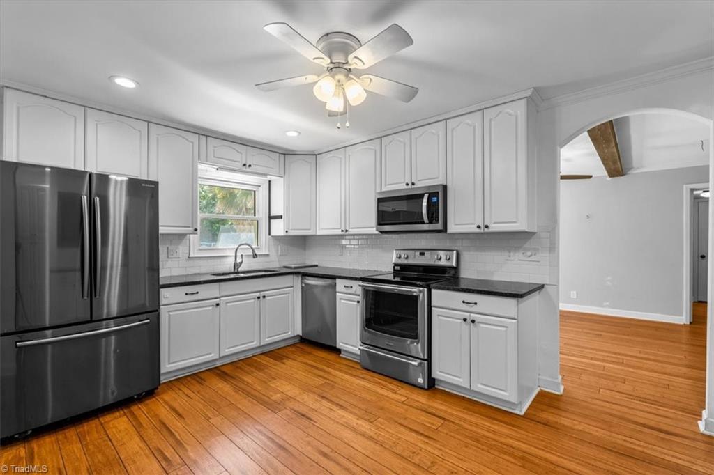 5404 Bayberry Lane, Greensboro, North Carolina image 3