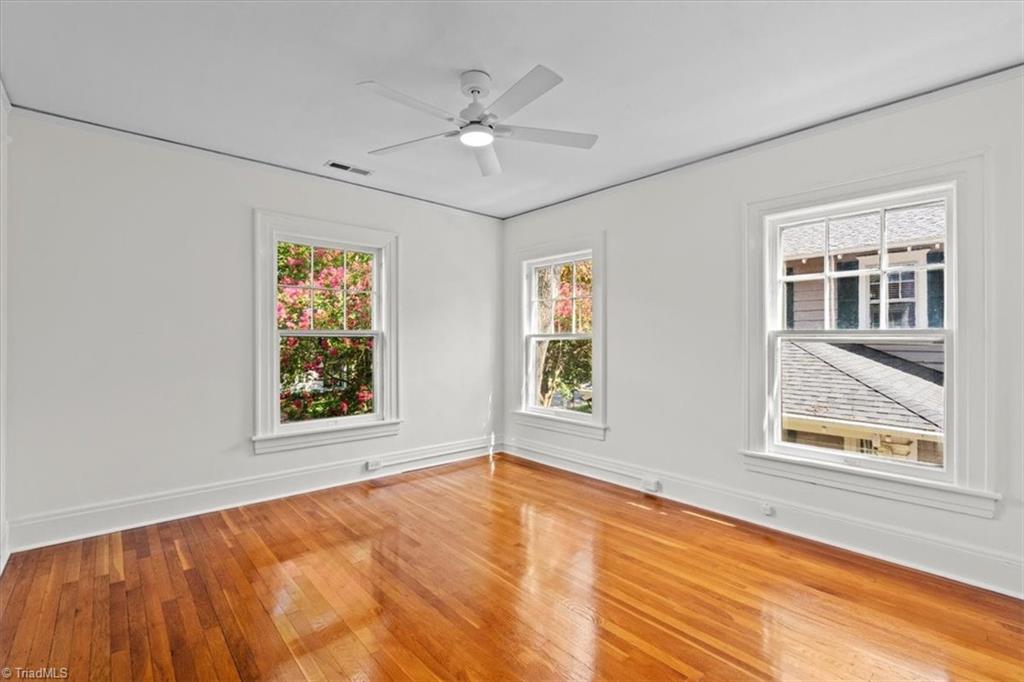 Greensboro, North Carolina 27401, United States, 4 Bedrooms Bedrooms, ,3 BathroomsBathrooms,Residential,Active,181277