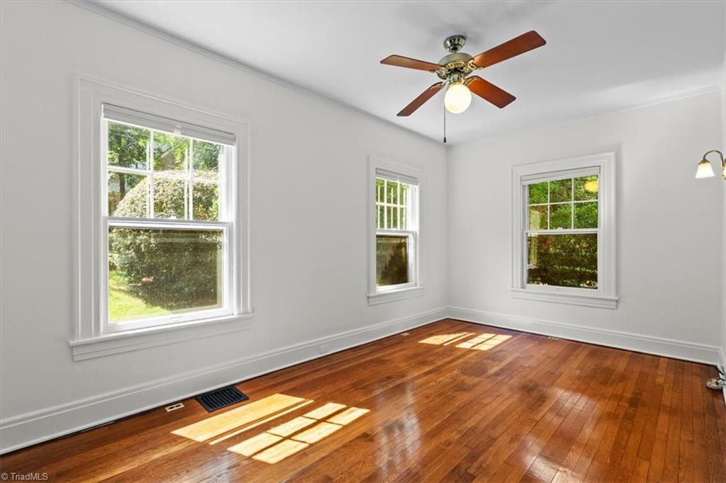 Greensboro, North Carolina 27401, United States, 4 Bedrooms Bedrooms, ,3 BathroomsBathrooms,Residential,Active,181277