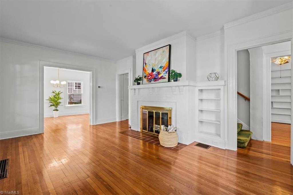 Greensboro, North Carolina 27401, United States, 4 Bedrooms Bedrooms, ,3 BathroomsBathrooms,Residential,Active,181277