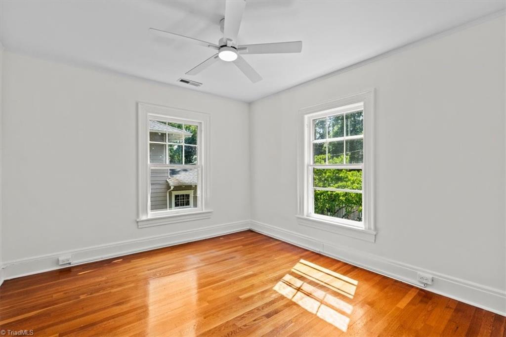 Greensboro, North Carolina 27401, United States, 4 Bedrooms Bedrooms, ,3 BathroomsBathrooms,Residential,Active,181277