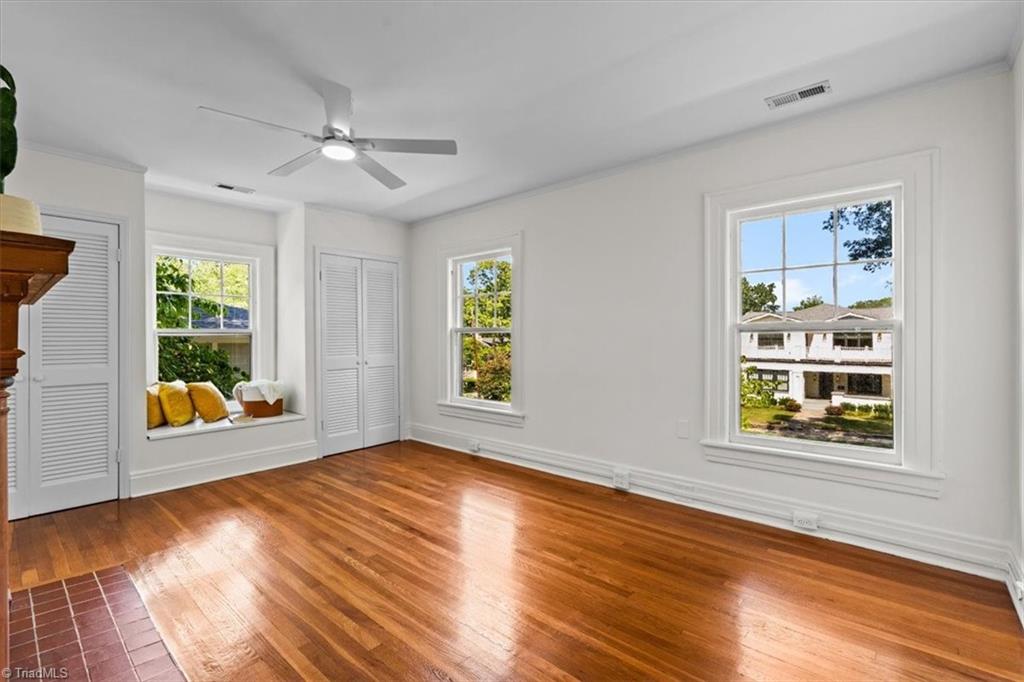 Greensboro, North Carolina 27401, United States, 4 Bedrooms Bedrooms, ,3 BathroomsBathrooms,Residential,Active,181277