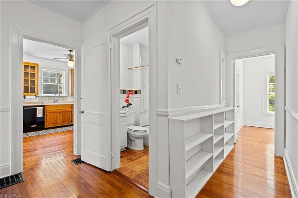 Greensboro, North Carolina 27401, United States, 4 Bedrooms Bedrooms, ,3 BathroomsBathrooms,Residential,Active,181277