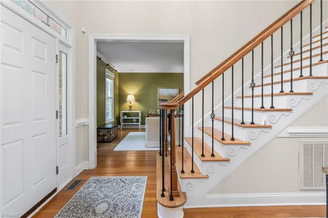3204 Rider Court, photo 4 of 50