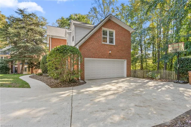 3204 Rider Court, photo 2 of 50