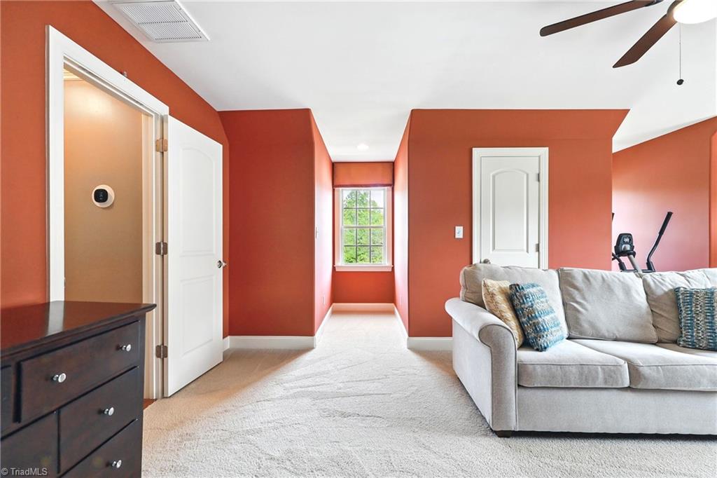5029 Tamarack Drive, Greensboro, North Carolina image 17