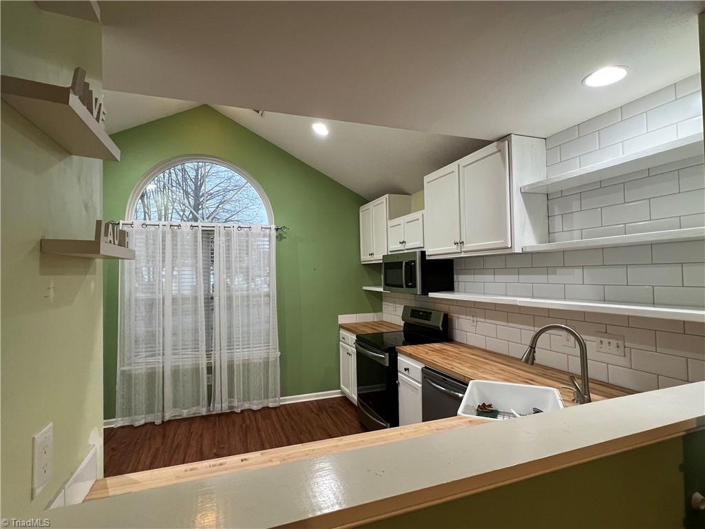 Photo 4 of 17 of 3347 Victoria Park Lane townhome