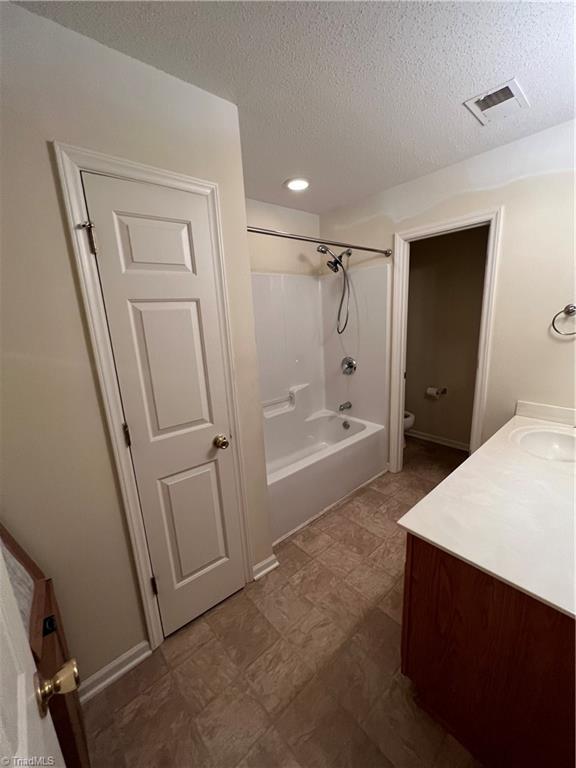 Photo 13 of 17 of 3347 Victoria Park Lane townhome