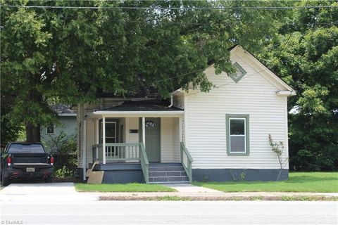 Homes For Sale - 907 N Church Street<br/> Greensboro, NC 27401
