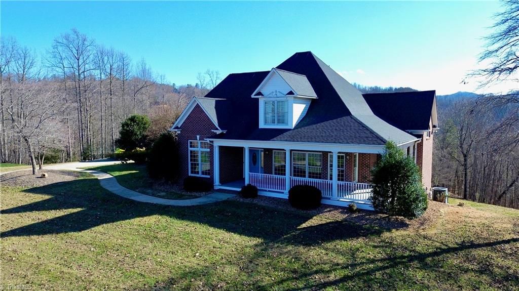Photo of 1148 Town N Country Drive, Wilkesboro, NC 28697 (MLS # 1205980)