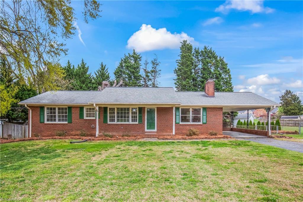 915 Mayford Drive, Kernersville, North Carolina image 2