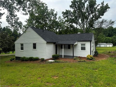 A home in Pfafftown